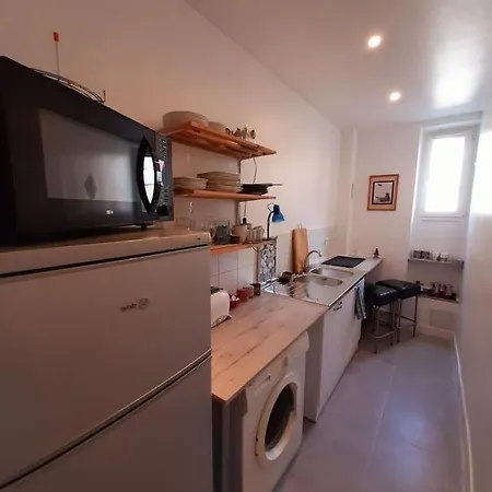 Paris Les Puces Flat Appartamento *