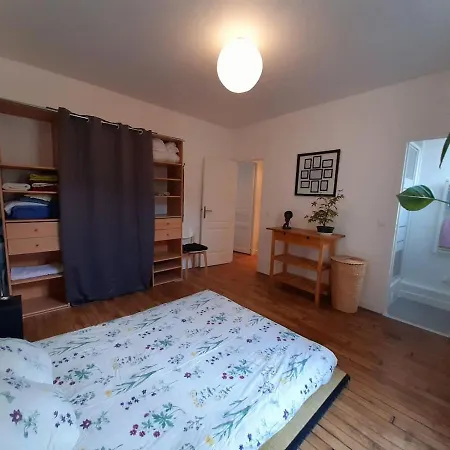 Paris Les Puces Flat Saint-Ouen (Seine-Saint-Denis)